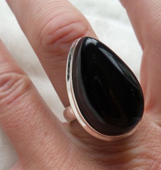 Zilveren ring gezet met grote druppelvorm Onyx ring maat 19.5 mm